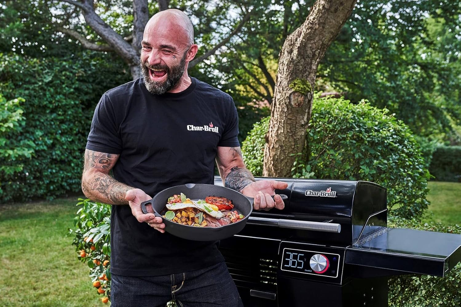 Char-Broil Barbacoa Eléctrico SMART-E - Barbacoa con E-POWER 90-370°C, control preciso de temperatura, función de limpieza - Óptimo para cocinar al aire libre, jardín y patio