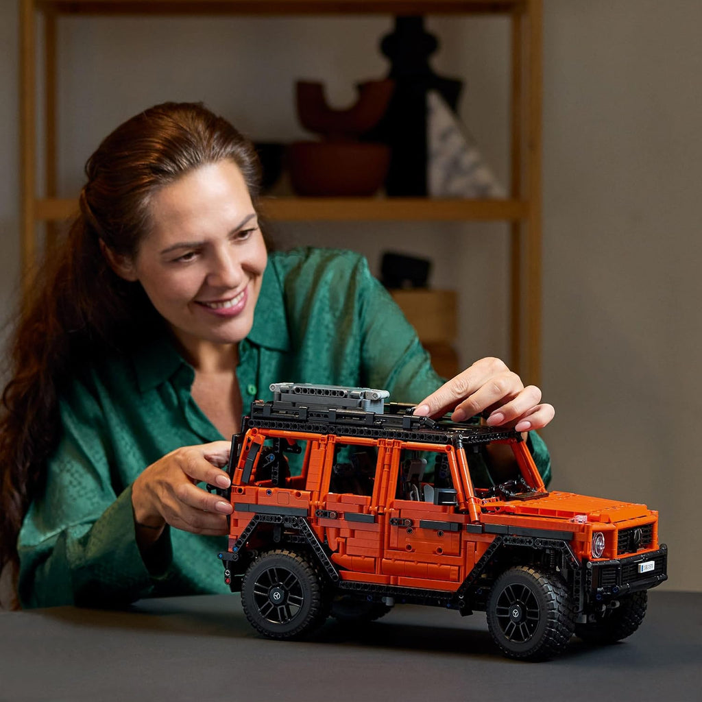 Technic Mercedes-Benz G 500 Professional Line Kit de Construcción, Maqueta de Coche Clase G para Adultos, Regalo para Hombres y Mujeres Fans de los 4x4, Decoración del Hogar 42177