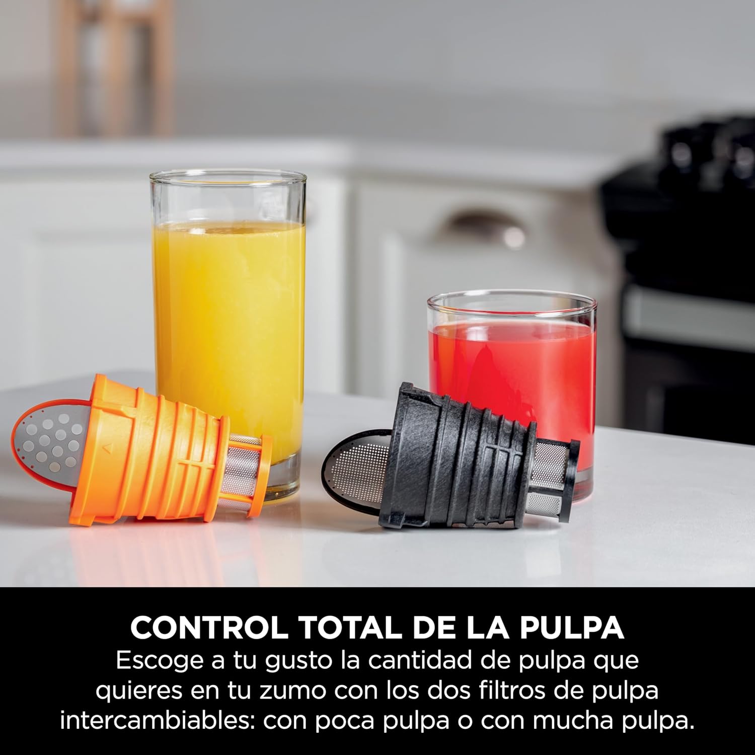 Ninja Licuadora de prensado en frío con jarra de 700 ml y recipiente para pulpa de 1,1 l para zumos y bebidas saludables, compacto, partes desmontables aptas para lavavajillas, gris, JC151EU