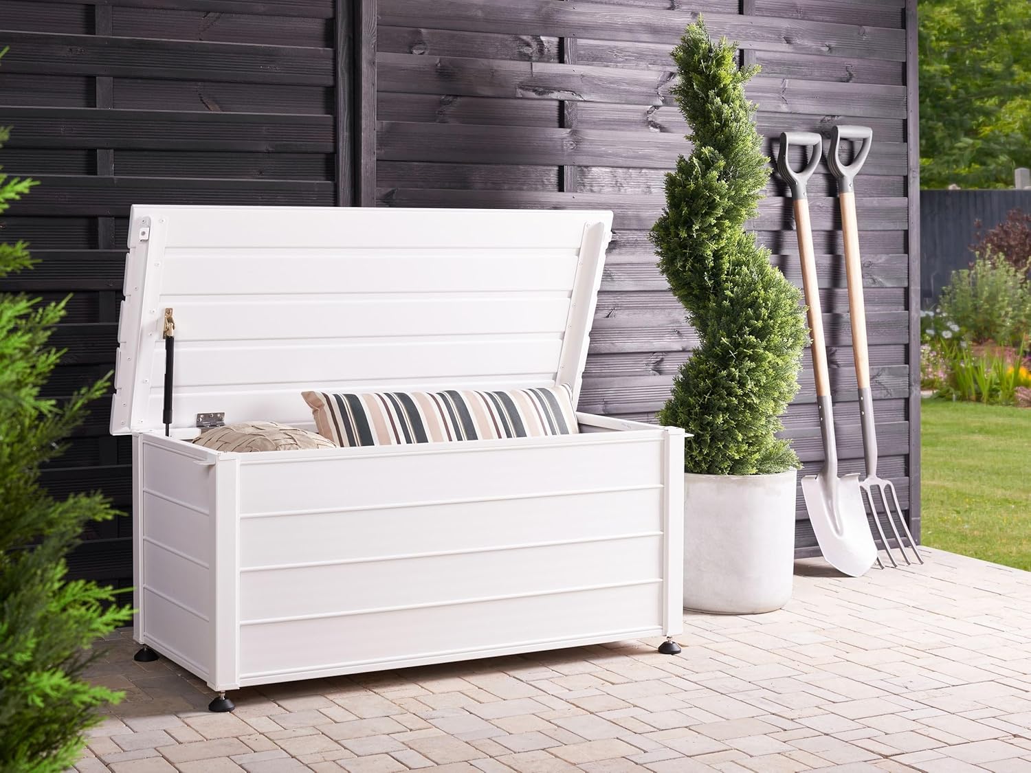 Beliani Arcón para exterior de aluminio mueble de almacenaje de jardín blanco 113 x 50 cm Campalto