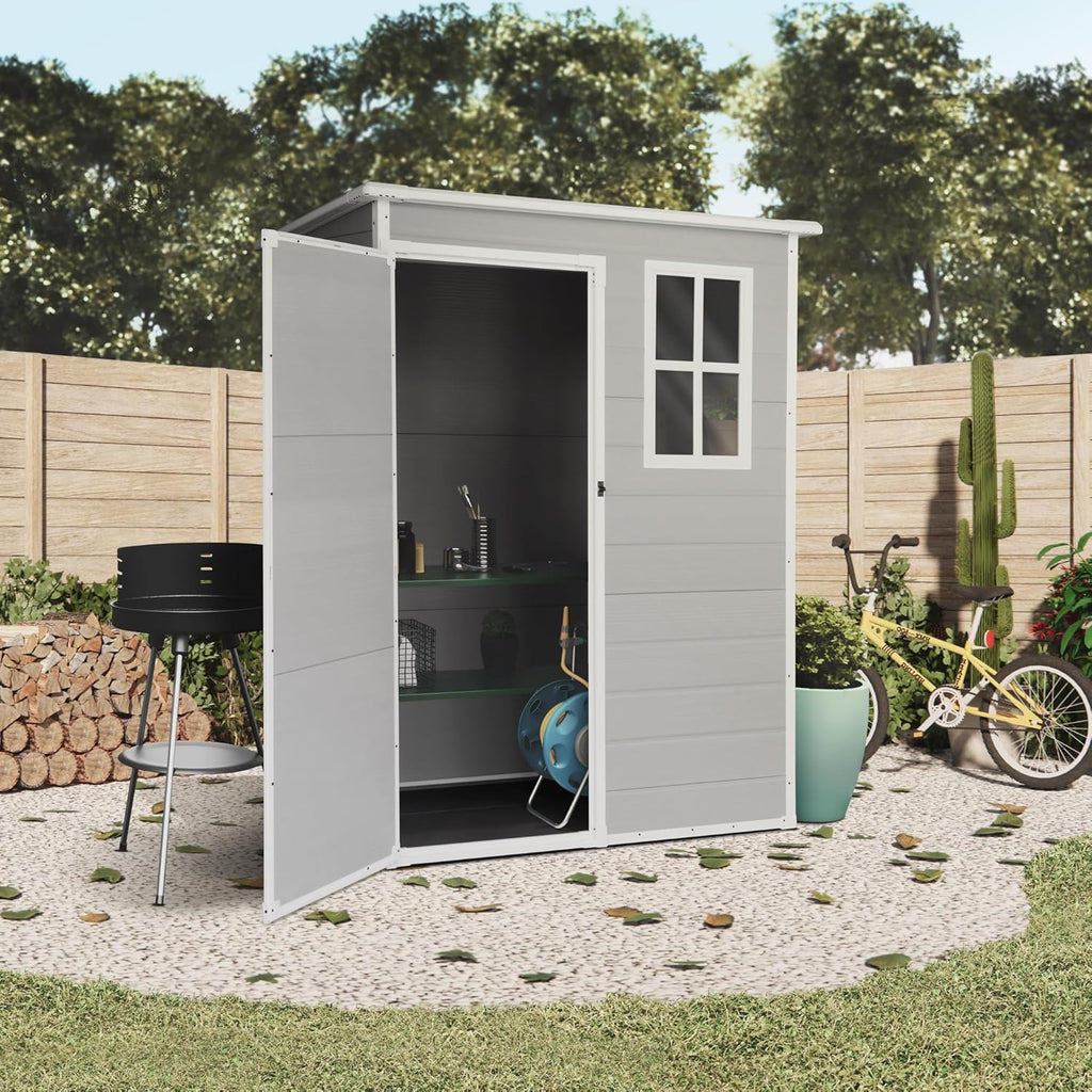 Wasabi - Caseta de Resina Jardín Unit 1.4 – Ventana Luz Natural - Suelo Incluido - Paneles 12mm de Espesor - Gris Blanco - Cobertizo PVC Almacenaje Exterior - 1,37m2 - Techo Plano