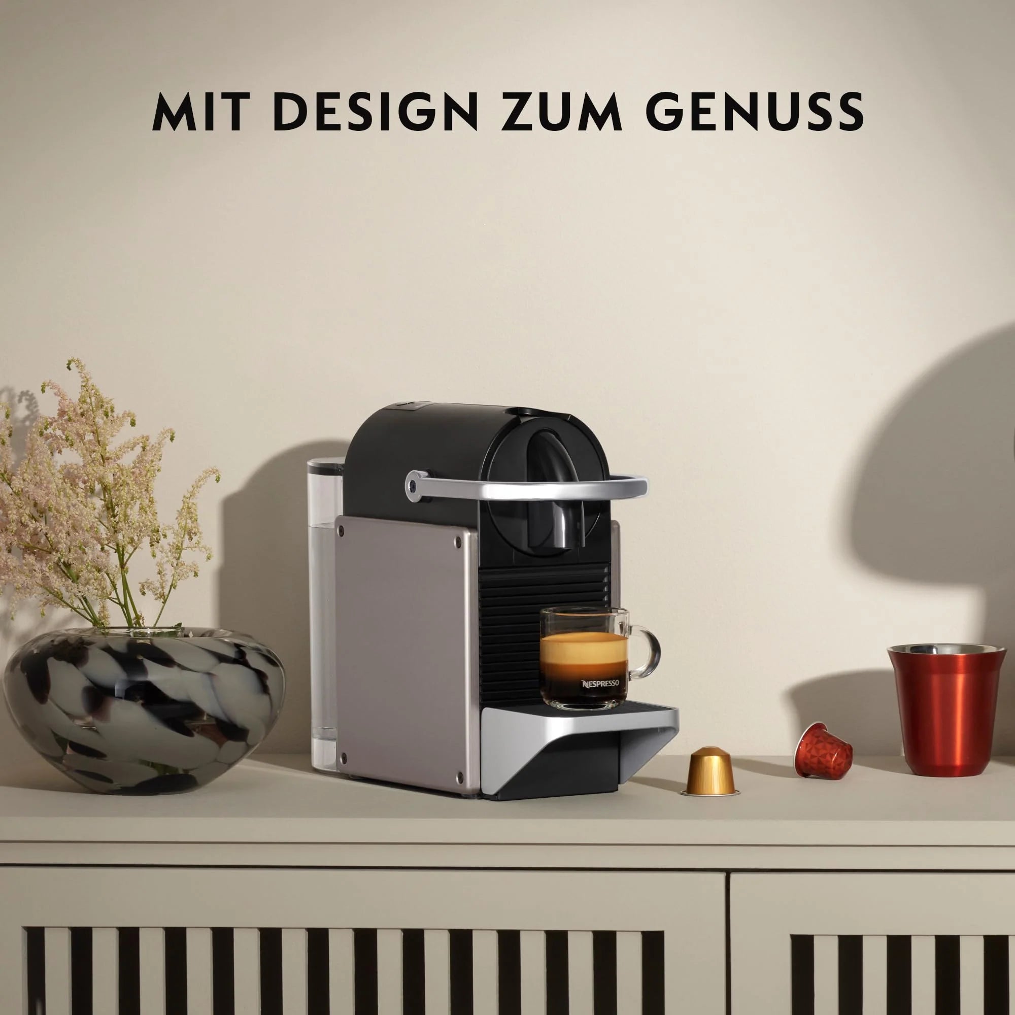 2025 Cafetera de cápsulas Krups Nespresso Pixie Redesign | Espresso y lungo | Estilo industrial | Bajo consumo energético | Apagado automático | Bandeja ajustable | Cápsulas reciclables | Modelo XN306T