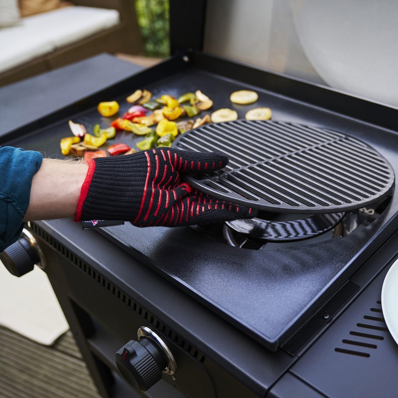 Char-Broil Barbacoa de Gas Versa-Tile, Plancha a Gas de 2 Zonas, Superficie de Cocción: 70 x 50 cm, Sistema de Módulos 3 en 1: Plancha, Parrilla y Horno para Pizza