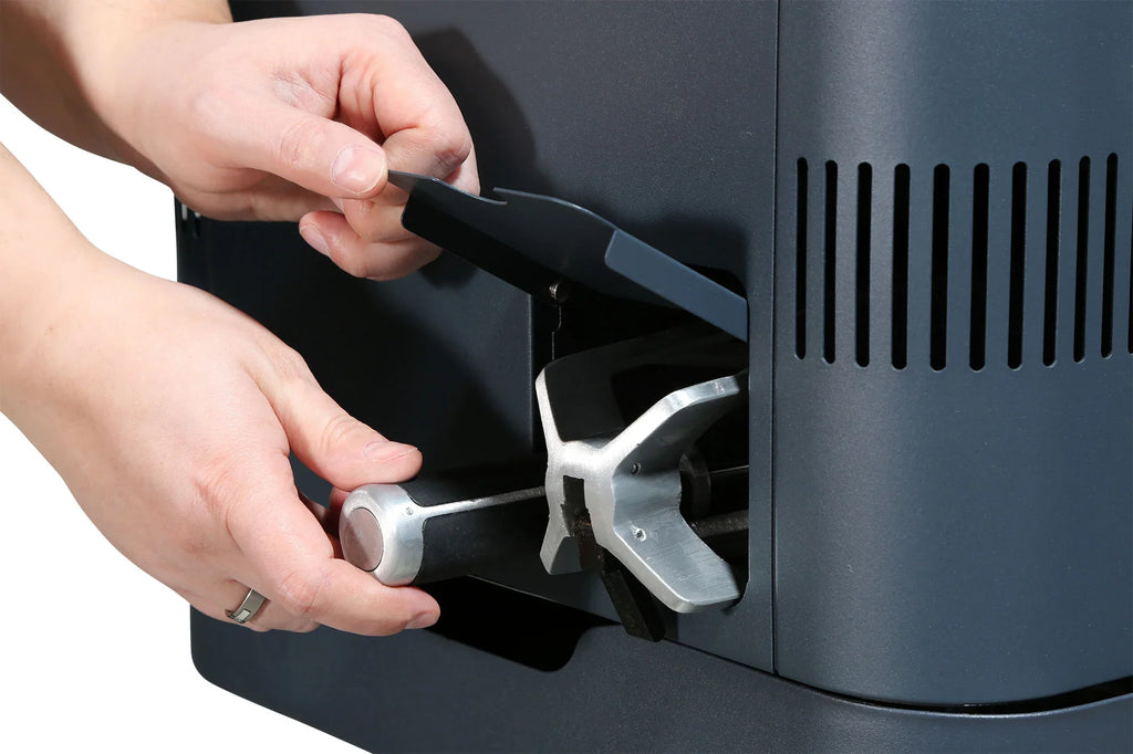 2026 Barbacoa de Carbón con Encendido Eléctrico – 1400W Fast Flame Ignition™ – Incluye Rosticero (15 kg) y Soporte de Pie