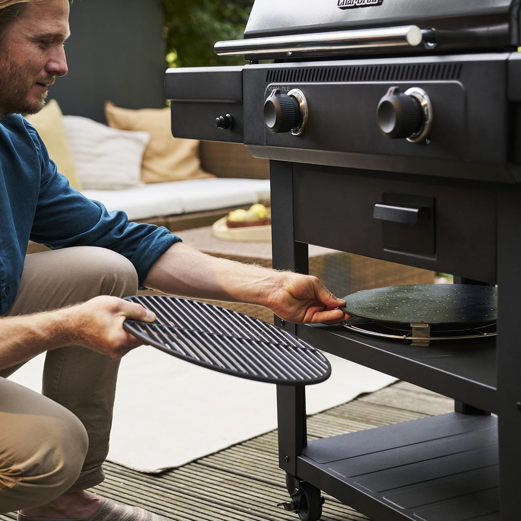 Char-Broil Barbacoa de Gas Versa-Tile, Plancha a Gas de 2 Zonas, Superficie de Cocción: 70 x 50 cm, Sistema de Módulos 3 en 1: Plancha, Parrilla y Horno para Pizza