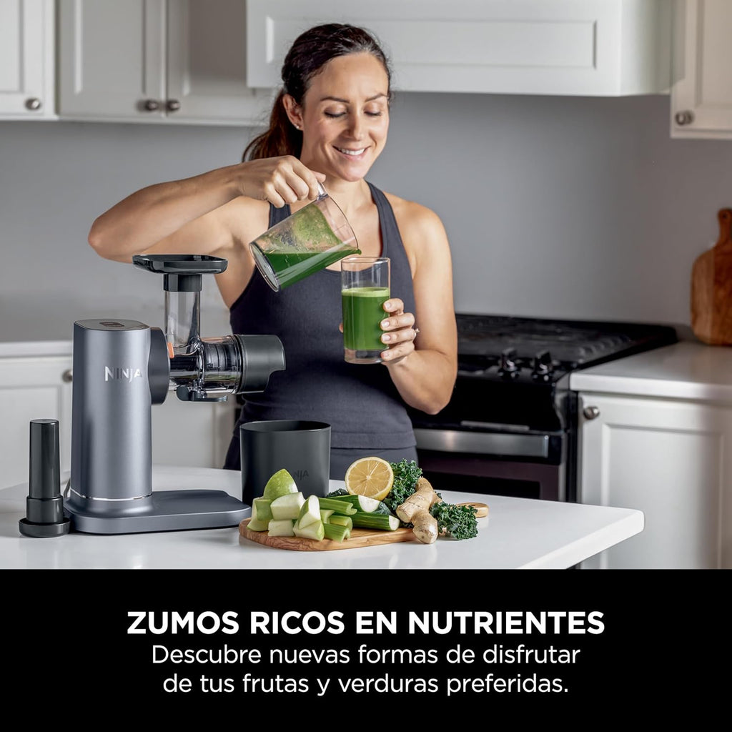 Ninja Licuadora de prensado en frío con jarra de 700 ml y recipiente para pulpa de 1,1 l para zumos y bebidas saludables, compacto, partes desmontables aptas para lavavajillas, gris, JC151EU
