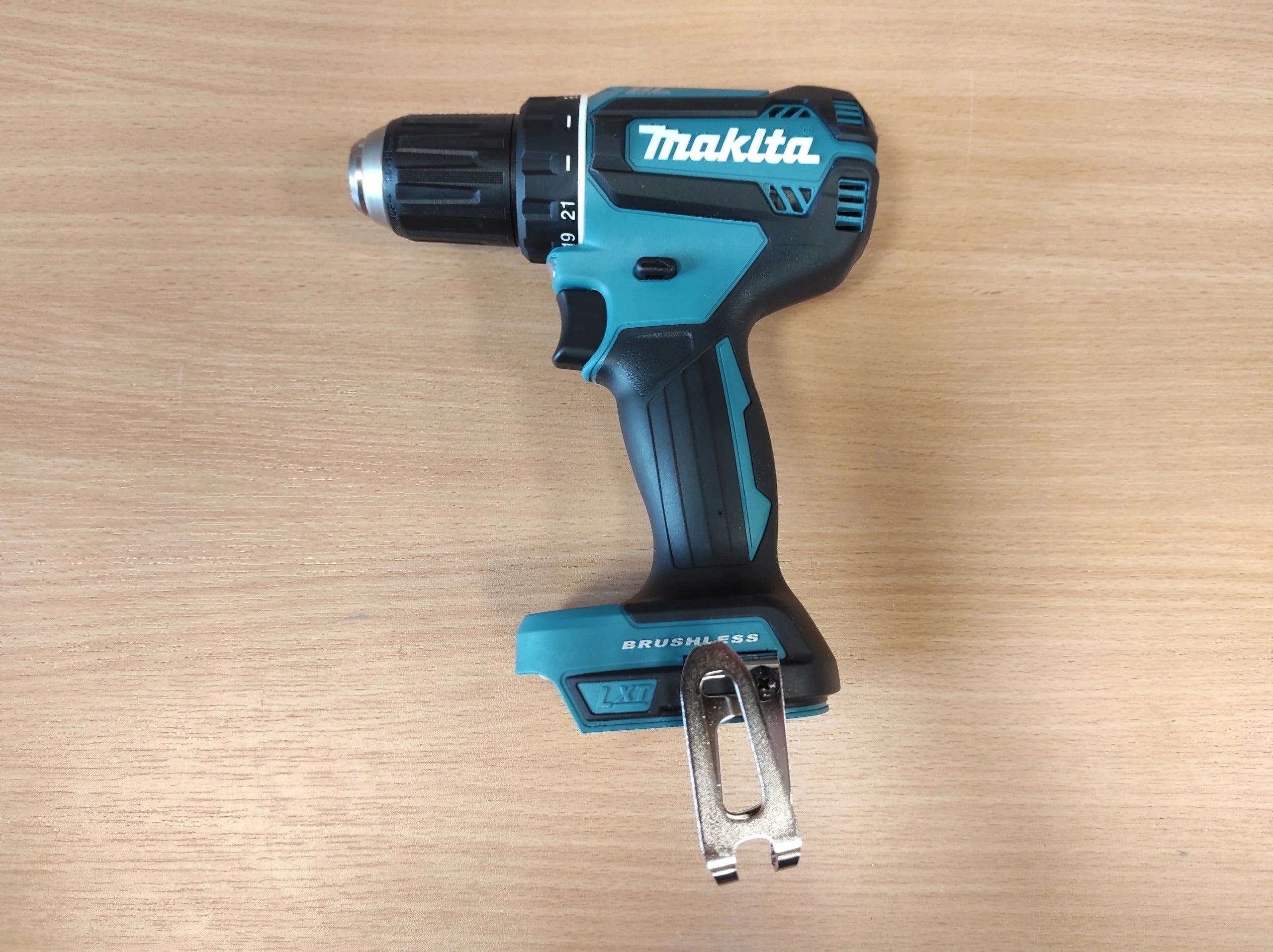 Dwie wkrętarki 18V Makita DDF485Z 50 Nm 3x5.0Ah + ładowarka