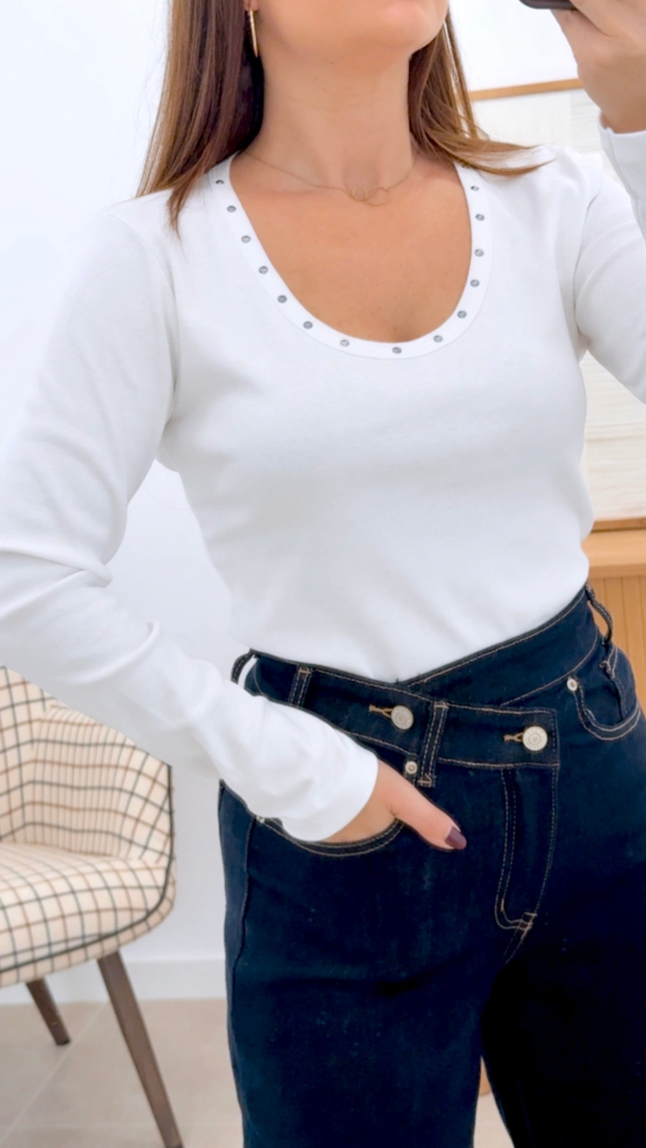 CAMISETA TACHUELAS