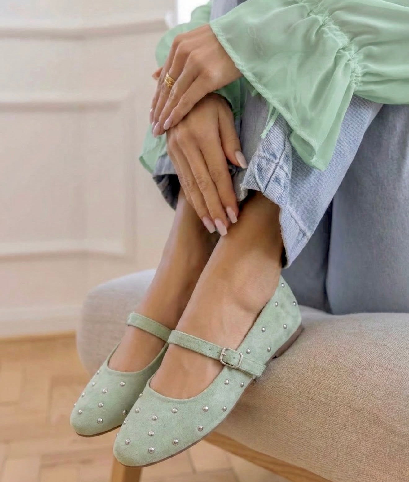 MANOLETINA DE ANTE CON TACHAS