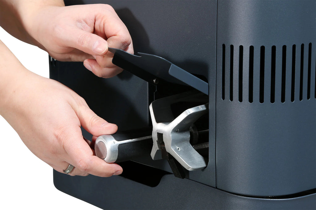 2026 Barbacoa de Carbón con Encendido Eléctrico – 1400W Fast Flame Ignition™ – Incluye Rosticero (15 kg) y Soporte de Pie