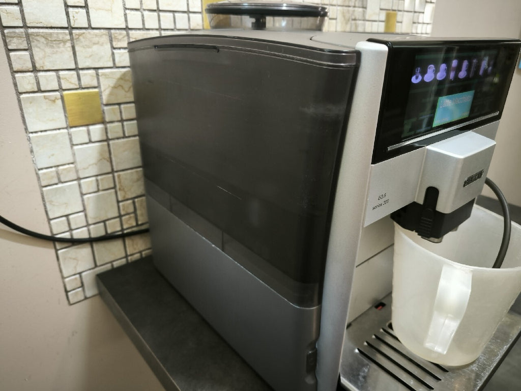 Ekspres Siemens EQ6 s300