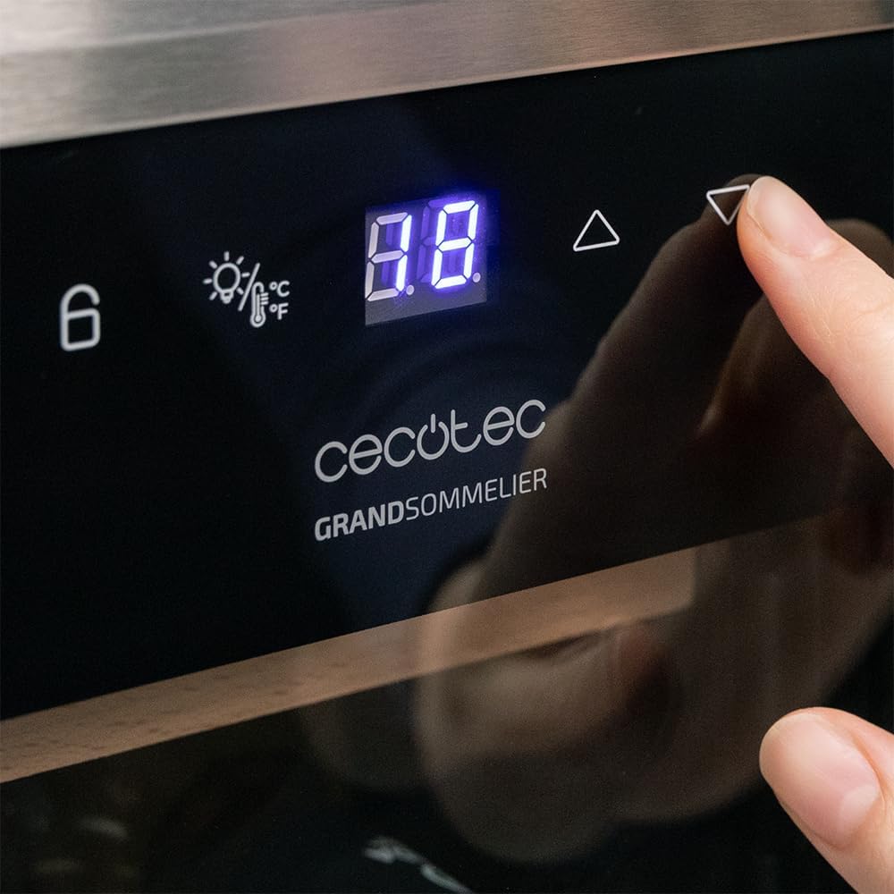 Cecotec Vinoteca Libre Instalación Bolero GrandSommelier 1250 CoolWood. Nevera para vinos con capacidad para 12 botellas, temperatura ajustable de 8-18ºC, LED y estantes de madera.