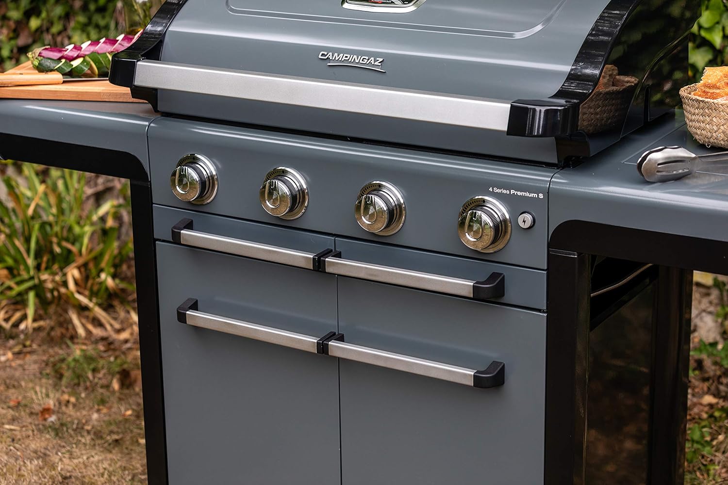 Campingaz Barbacoa de gas Serie 4 Premium S, parrilla de gas con 4 quemadores de acero inoxidable de 13,6 kW, 1 quemador lateral, tapa, termómetro, InstaClean Aqua, sistema modular culinario, cocina