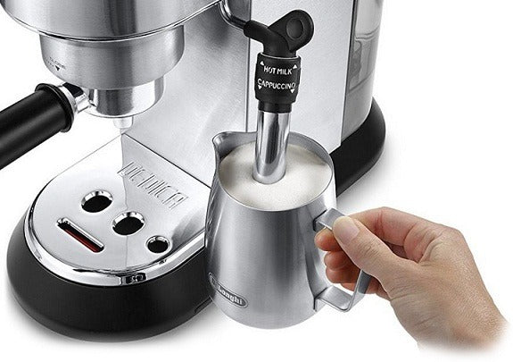 Ciśnieniowy Ekspres kolbowy do kawy spieniacz SLIM DeLonghi EC685.M (N)