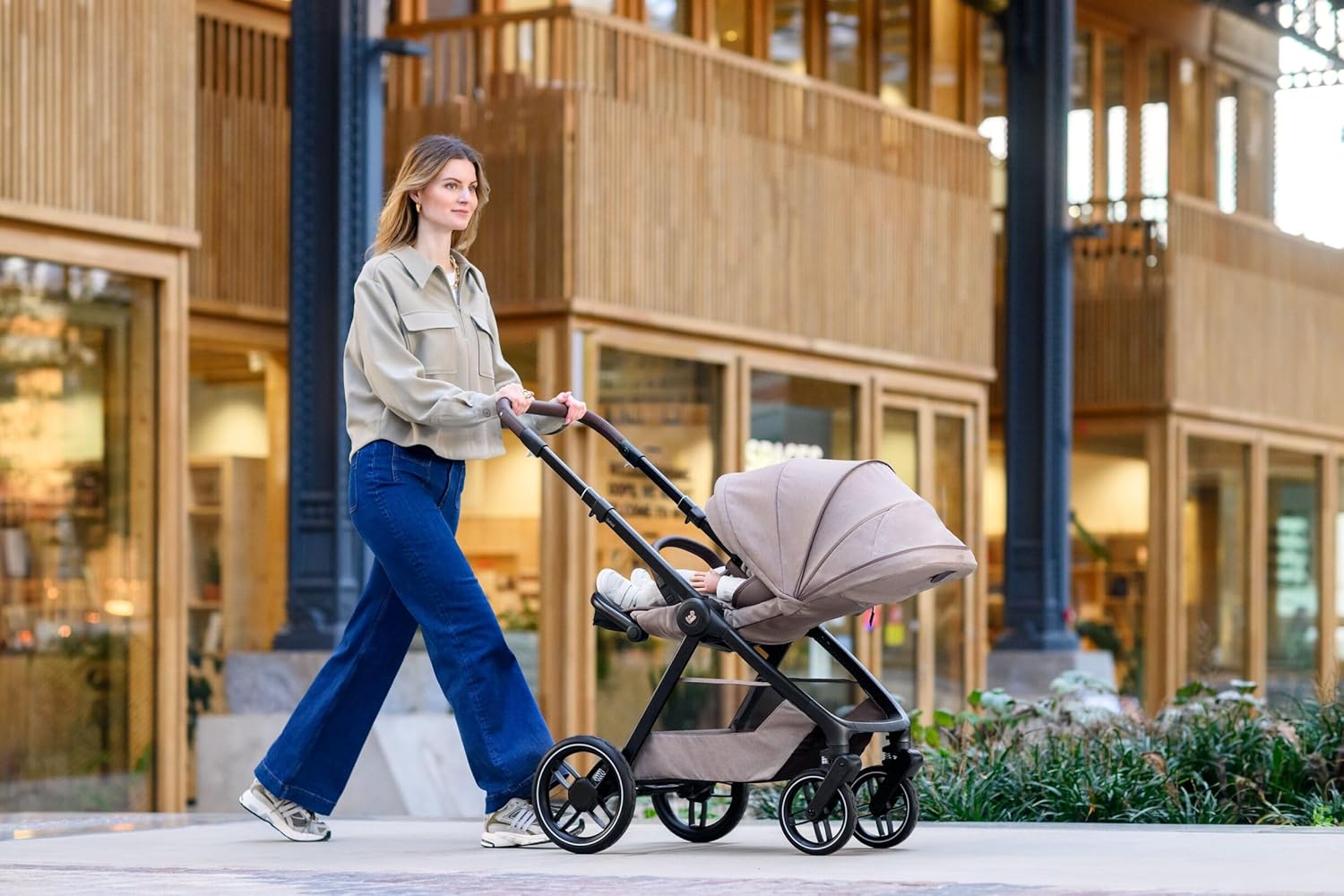 Maxi-Cosi Oxford Cochecito, 0-4 años, 0-22 kg, Plegado compacto, Asiento espacioso, reclinación ergonómica, Suspensión de última generación, 3 reclinaciones, 10 kg Amplia cesta, Twillic Truffle
